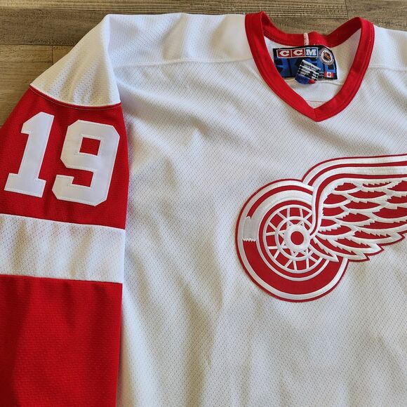 Vintage Steve Yzerman #19 Detroit Red Wings Jersey Mens XXL NHL Hockey CCM 90s. - Picture 3 of 14